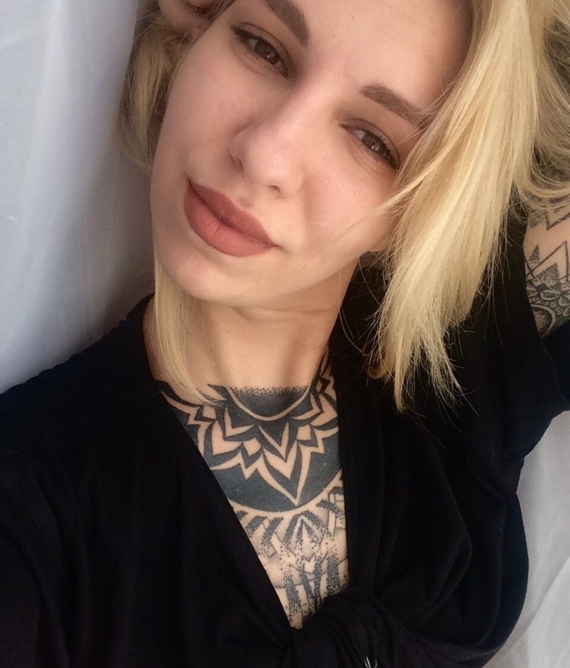 Люта привлекальеная девушка из Лутугино цена от 3000 руб