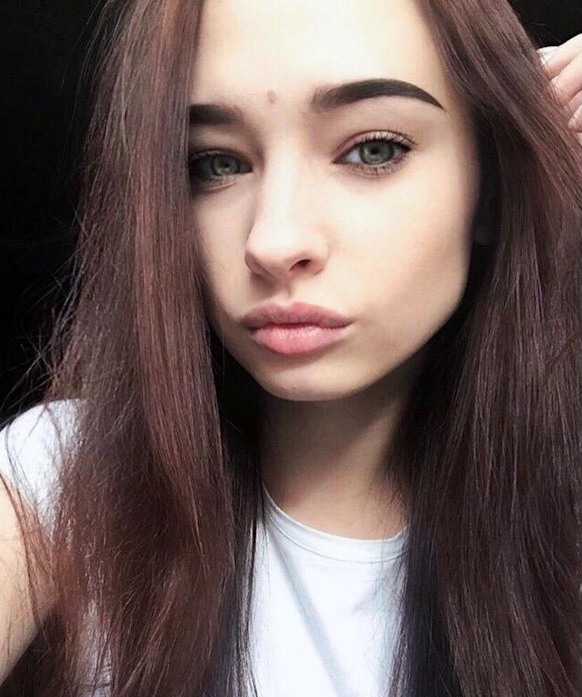 Ариадна привлекальеная девушка из Лутугино цена от 3500 руб