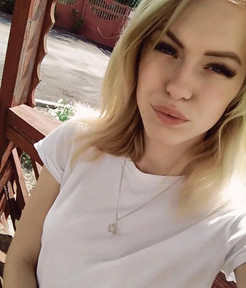 Светлана привлекальеная девушка из Лутугино цена от 3500 руб