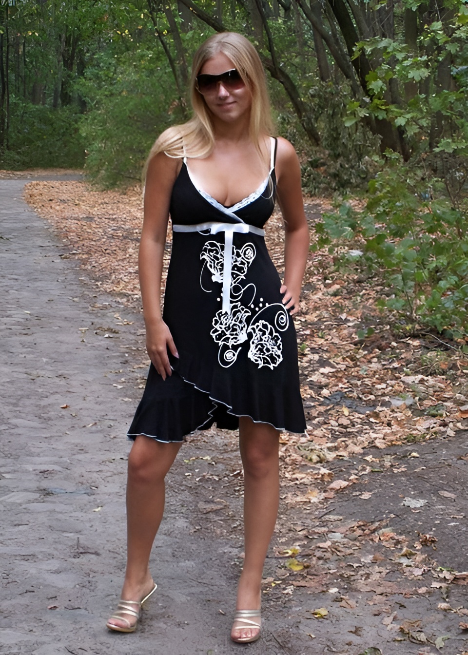 Марина привлекательная девушка из Лутугино цена от 3500 руб