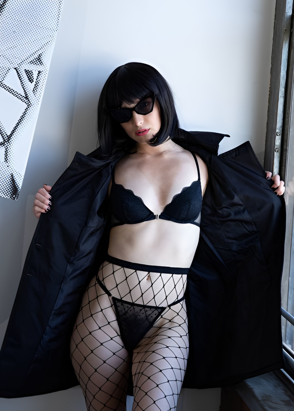 Полина привлекательная девушка из Лутугино цена от 3500 руб