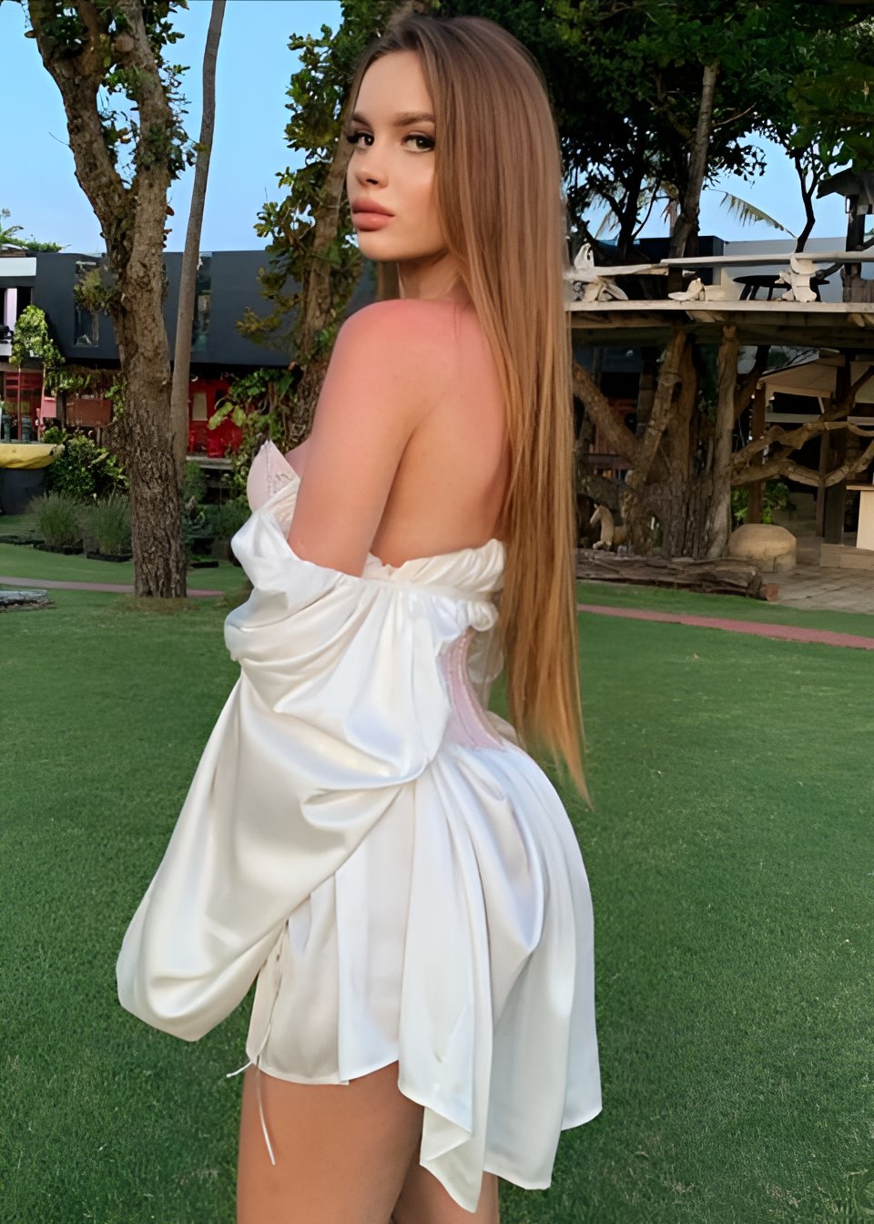 Руслана привлекальеная девушка из Лутугино цена от 16000 руб