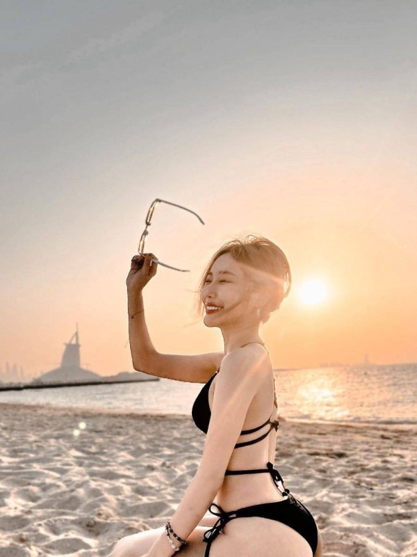 Марина привлекательная девушка из Лутугино цена от 3000 руб