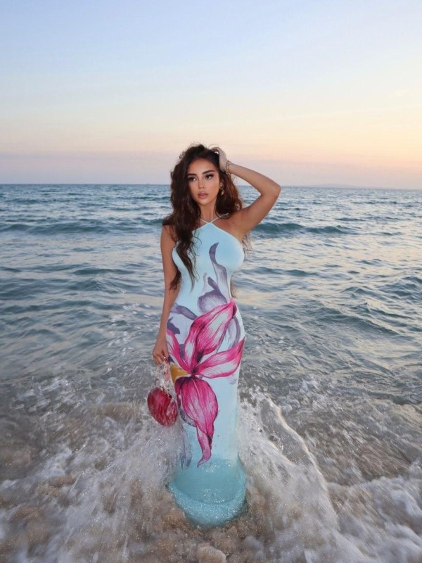 Анита привлекательная девушка из Лутугино цена от 4000 руб