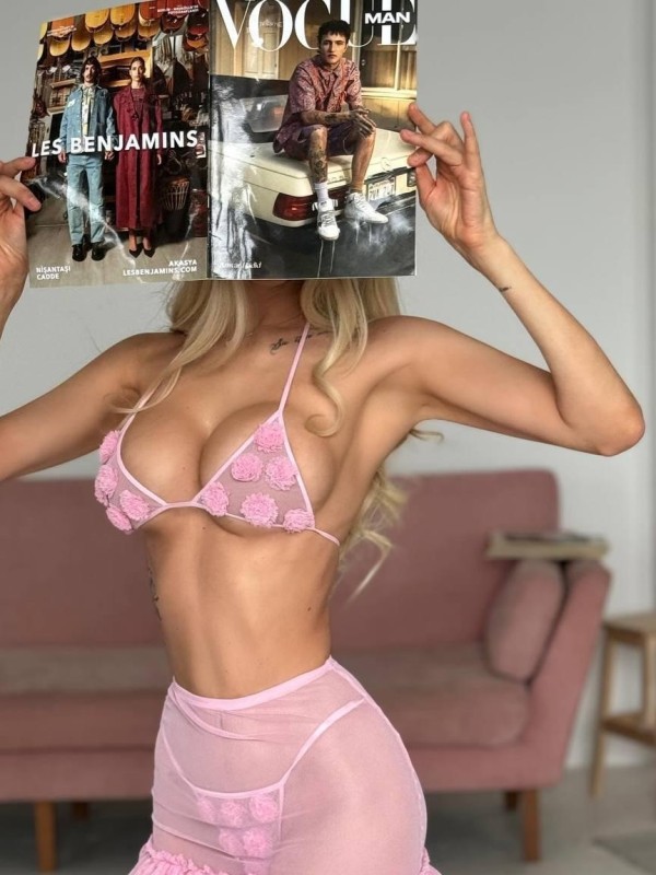 Тома привлекательная девушка из Лутугино цена от 8000 руб